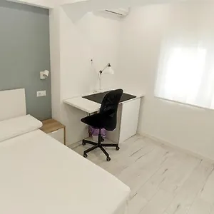 Homestay Hispania House Huelva