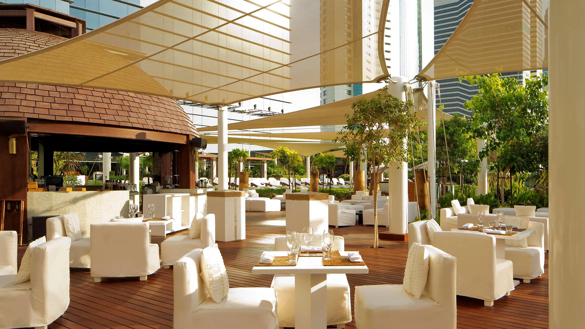 Hotel Conrad Dubai 5*,