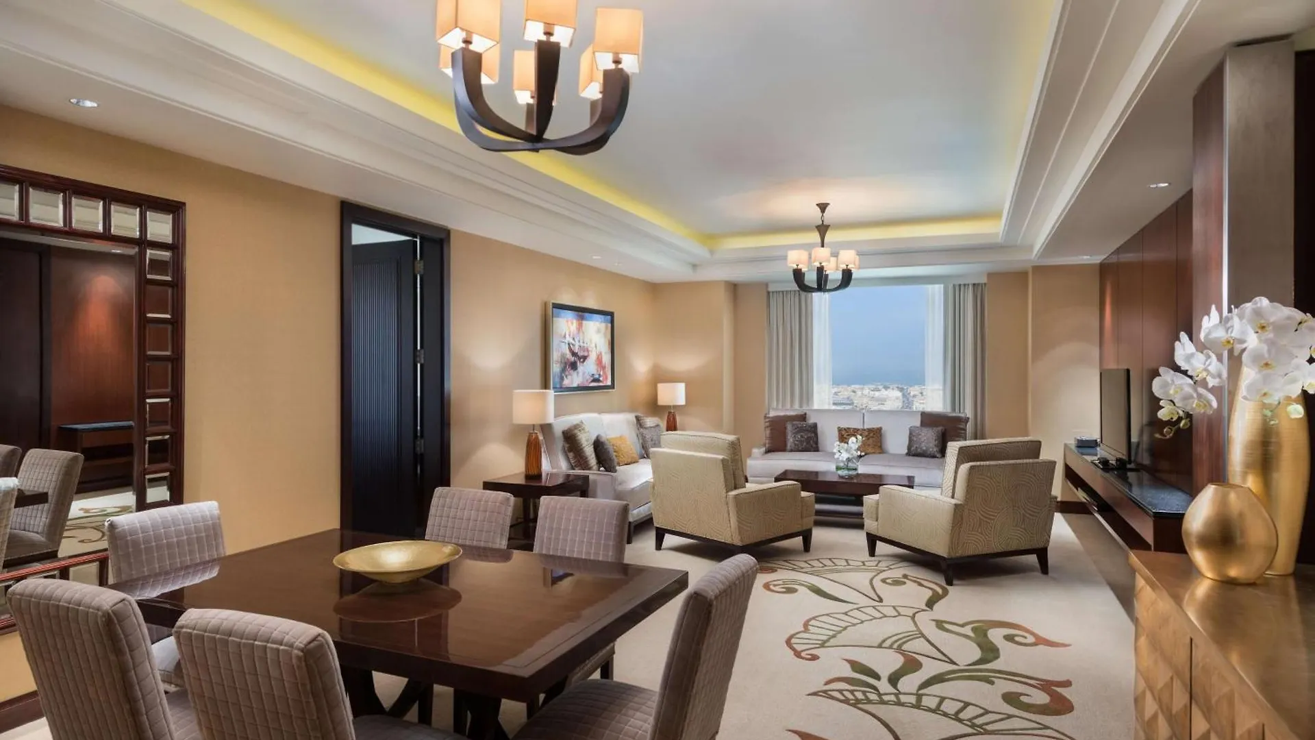 Conrad Dubai Hotel 5*,