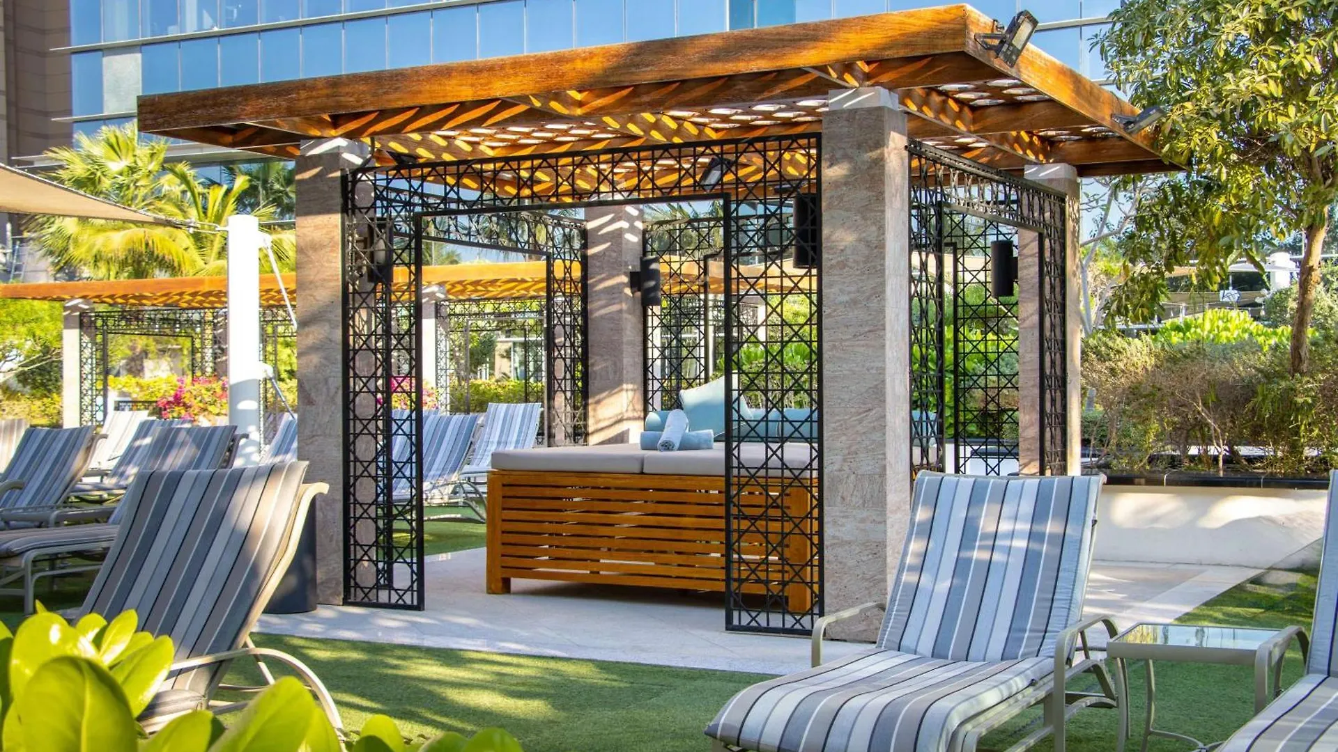 Conrad Dubai Hotel 5*,